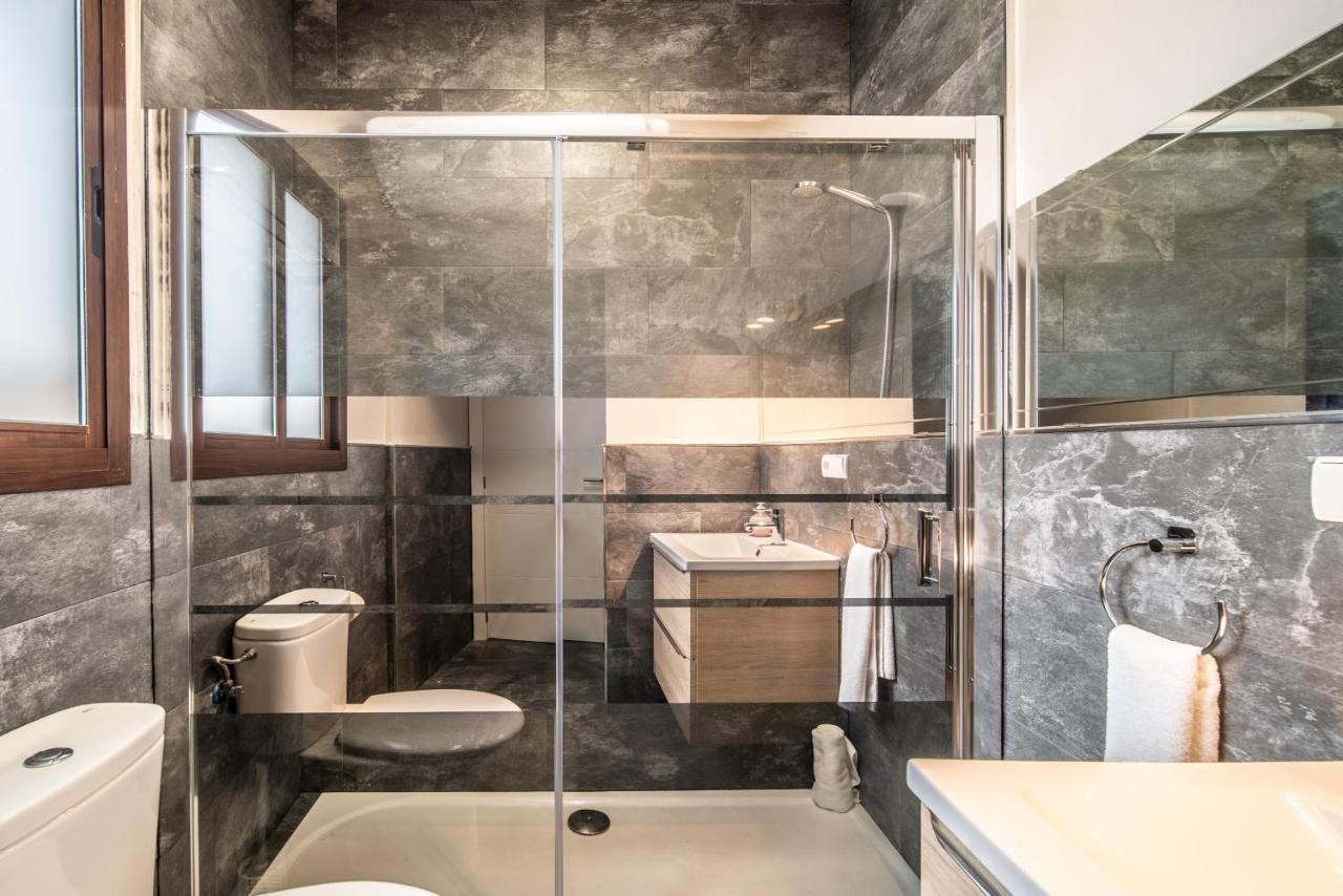 Apartamentos San Pedro Sevilla Kültér fotó