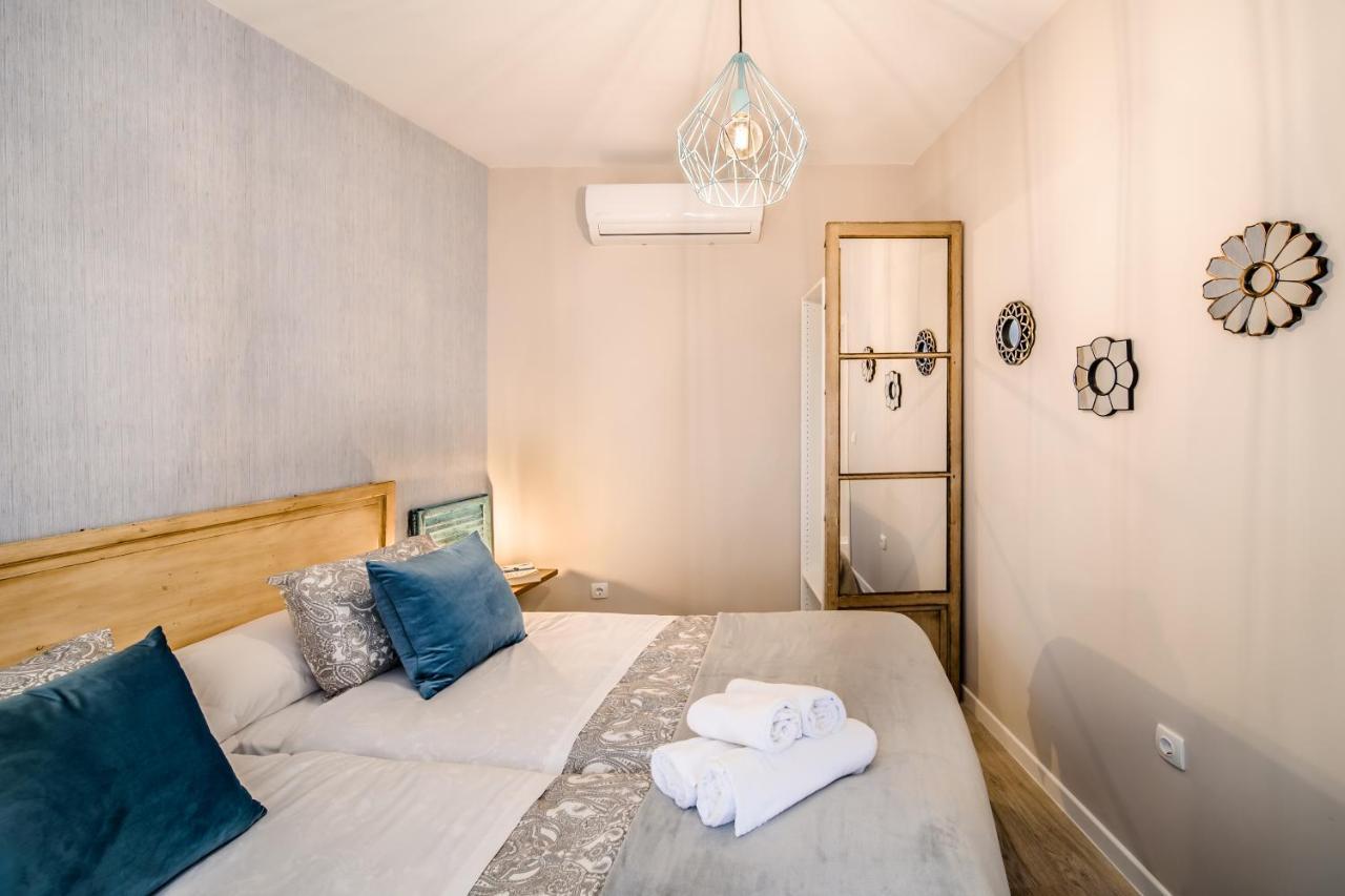 Apartamentos San Pedro Sevilla Kültér fotó