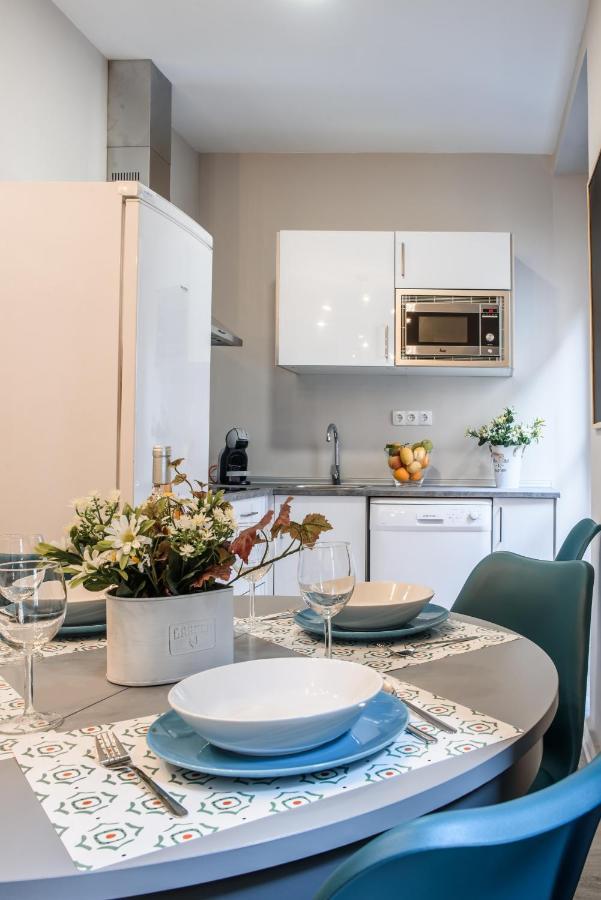 Apartamentos San Pedro Sevilla Kültér fotó