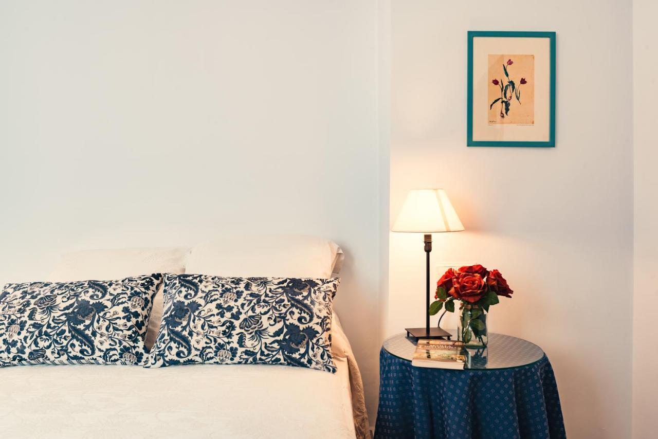 Apartamentos San Pedro Sevilla Kültér fotó
